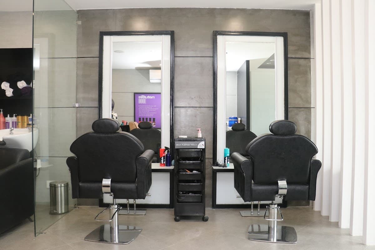 Naturals Salon