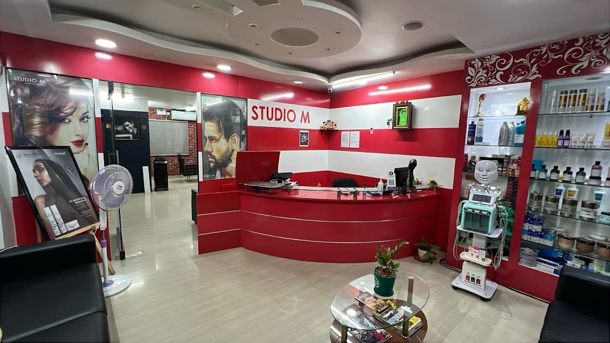 Studio M Unisex Hair And Style Salon
