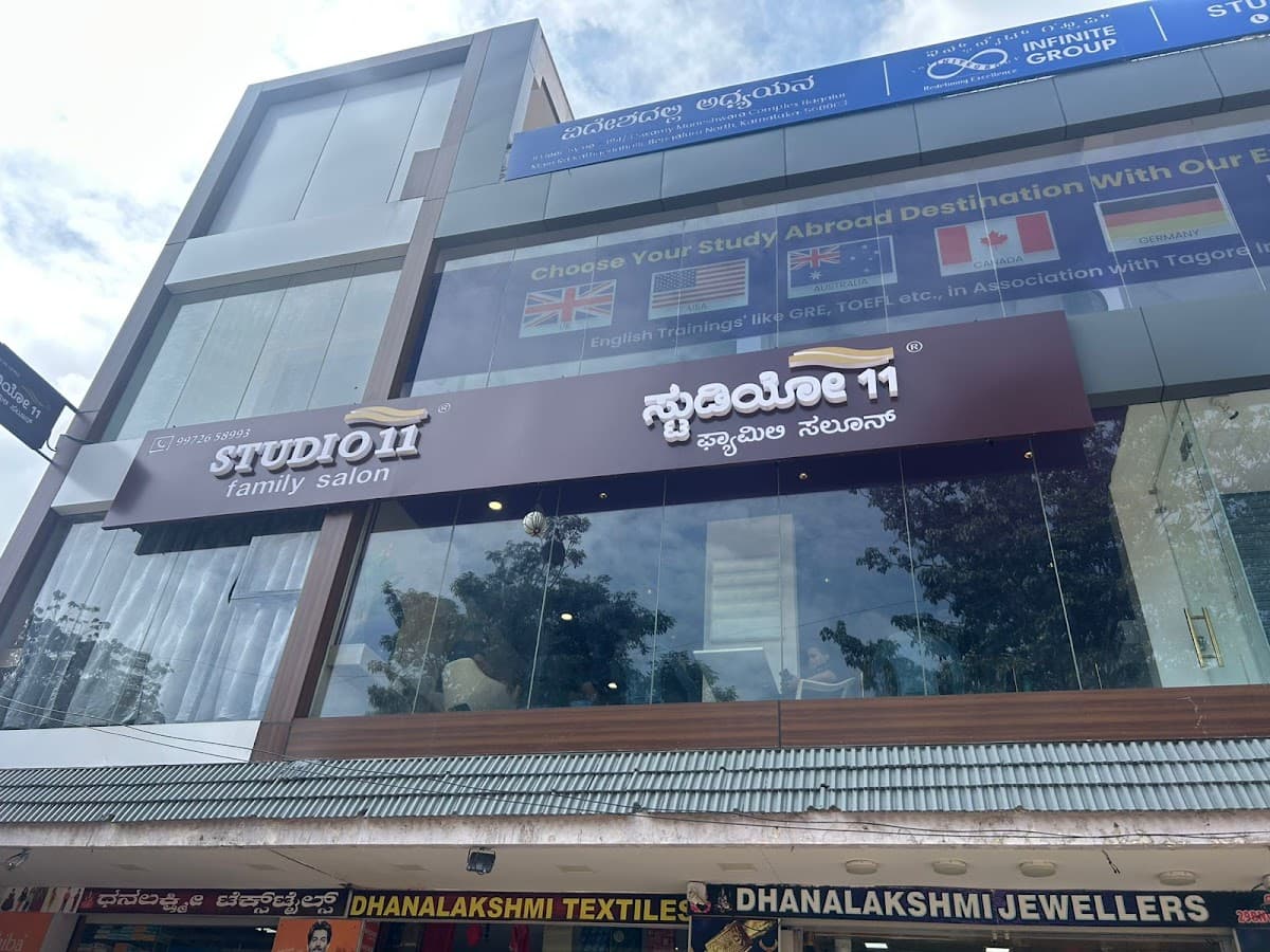 STUDIO11 Family Salon Kattigenahalli