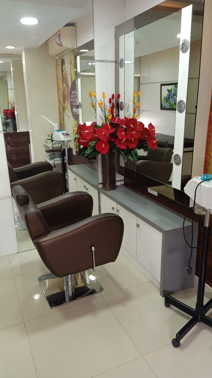 Naturals Salon Karthik Nagar Doddanekundi Marathahalli