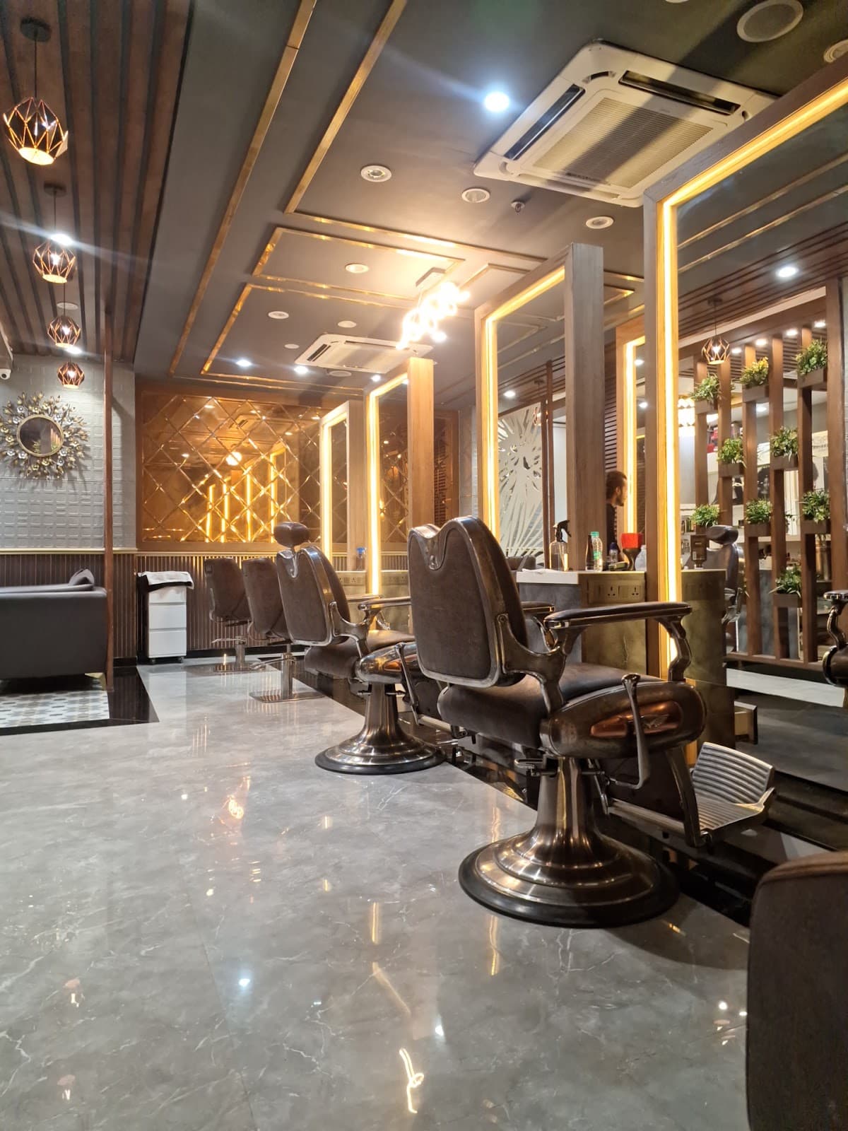 Looks Salon