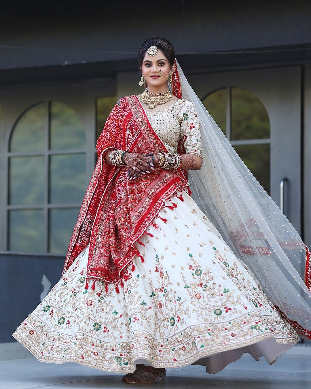 Chaahat Bridal & Makeup Studio | Best Professional Bridal Makeup Artist in GAUR CITY Greater Noida Delhi NCR
