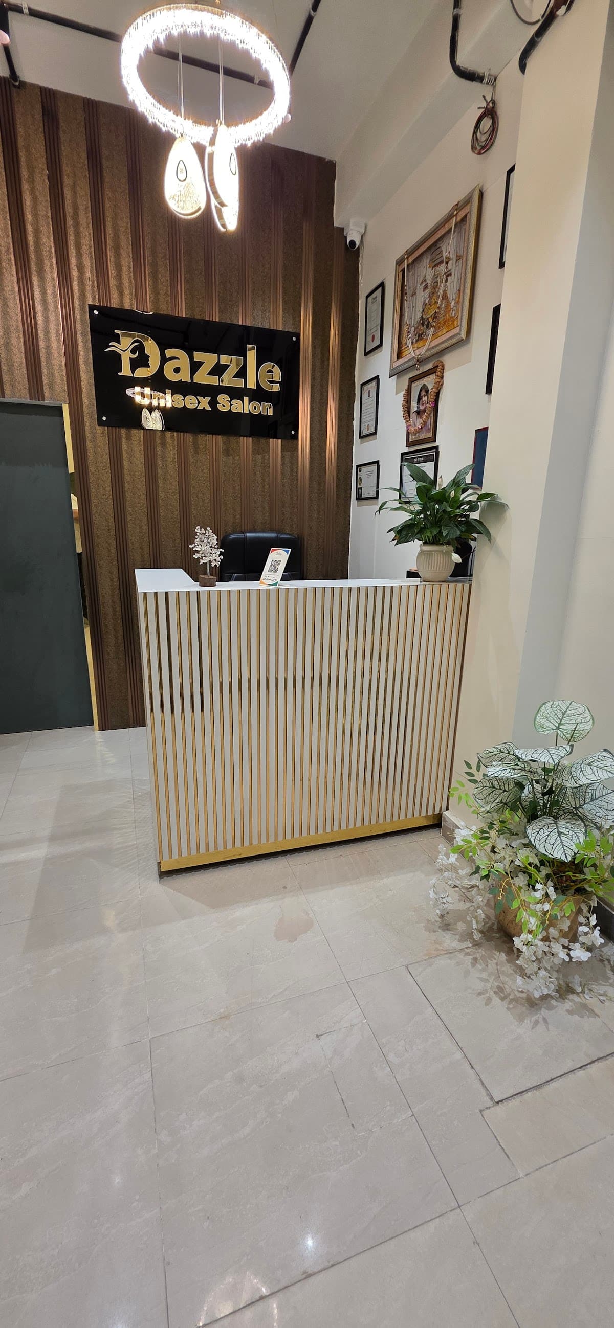 Dazzle Salon
