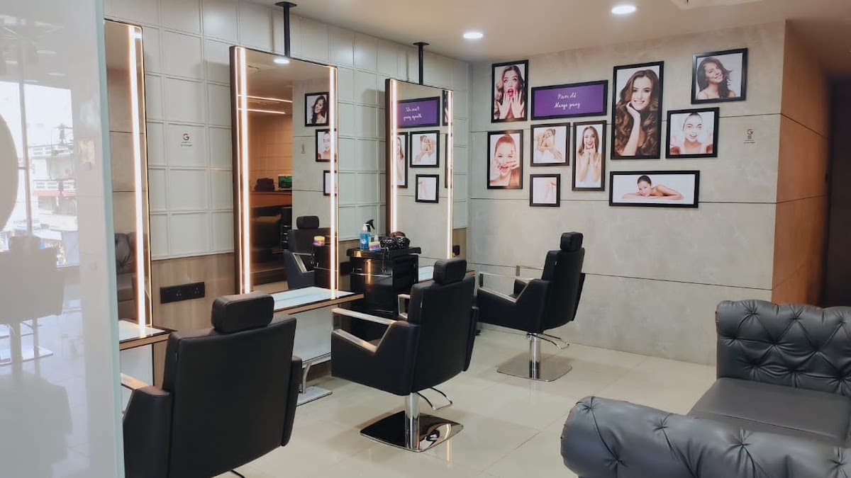 Naturals Unisex Salon Ullal