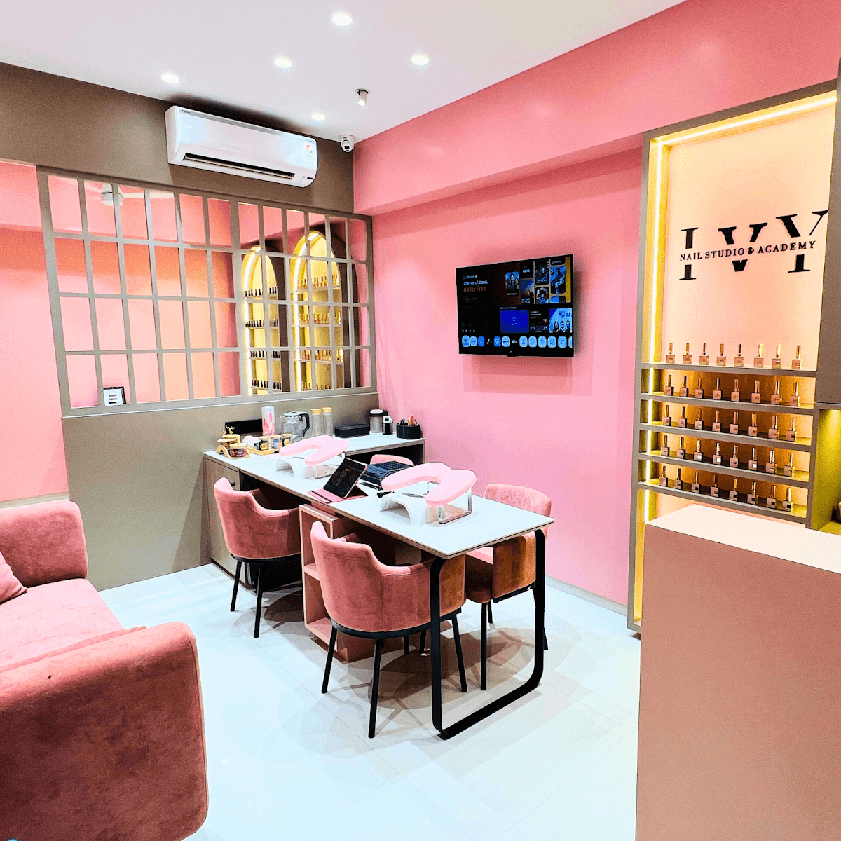 IVY Nails - Studio & Academy