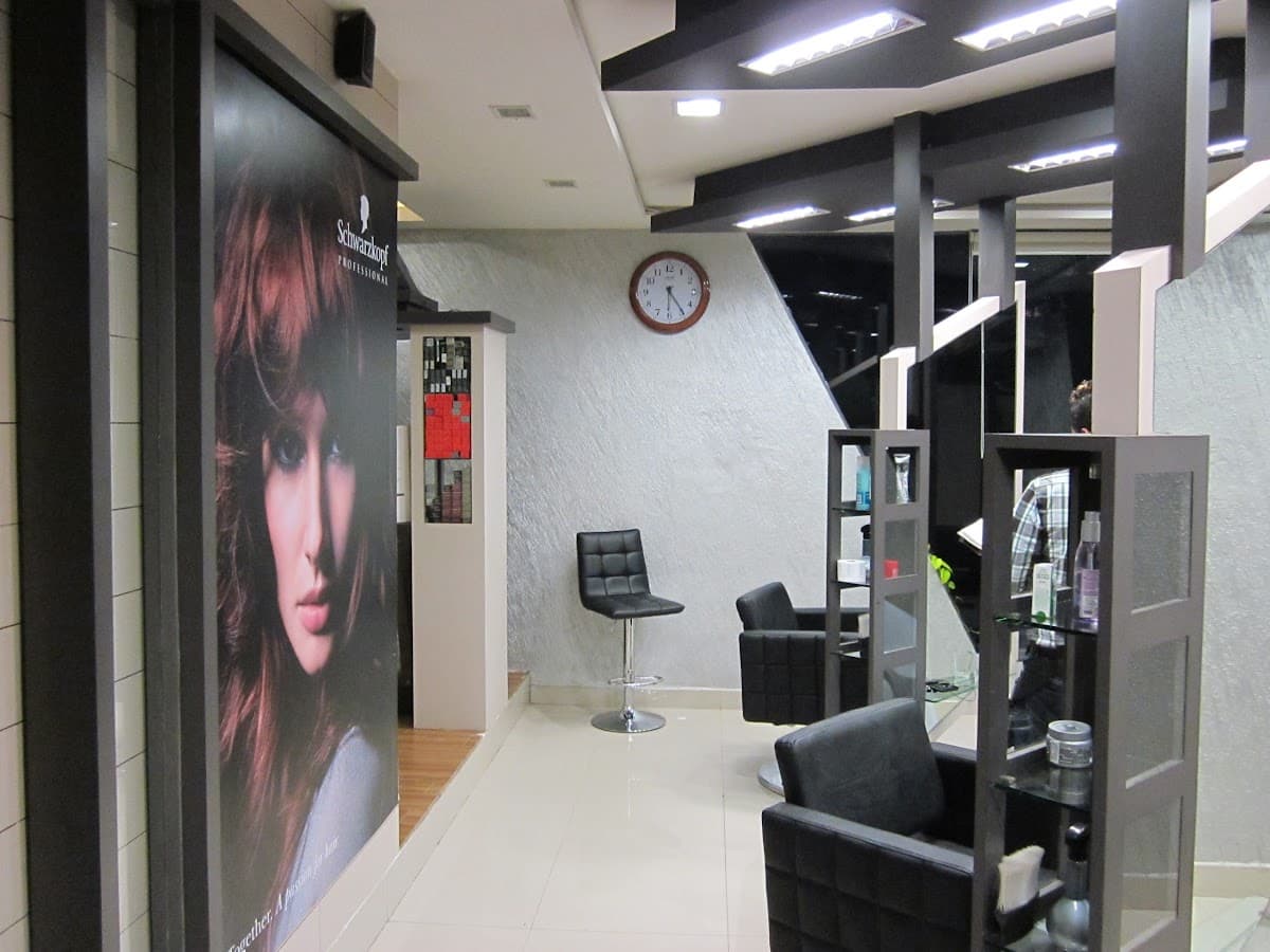 Fringes Unisex Salon