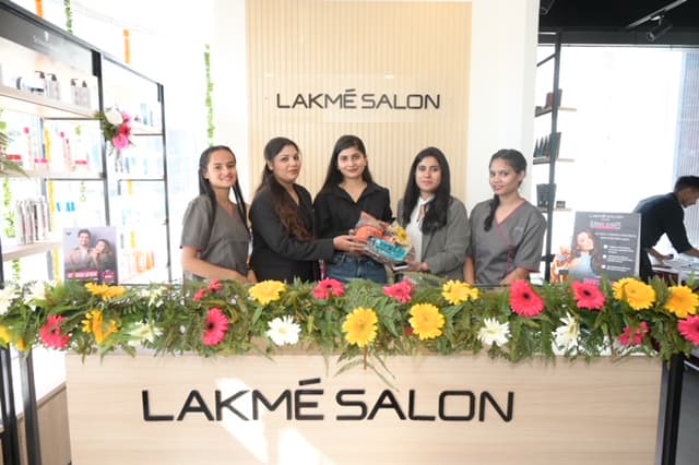 Lakme Salon For Him and Her in Sahastradhara Road,Dehradun