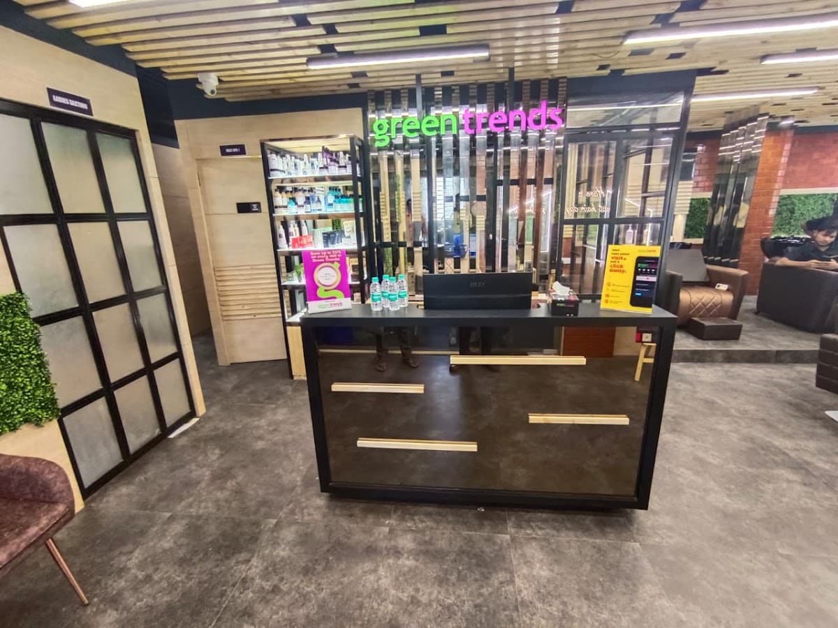 GREEN TRENDS UNISEX HAIR & STYLE SALON - Chandapura