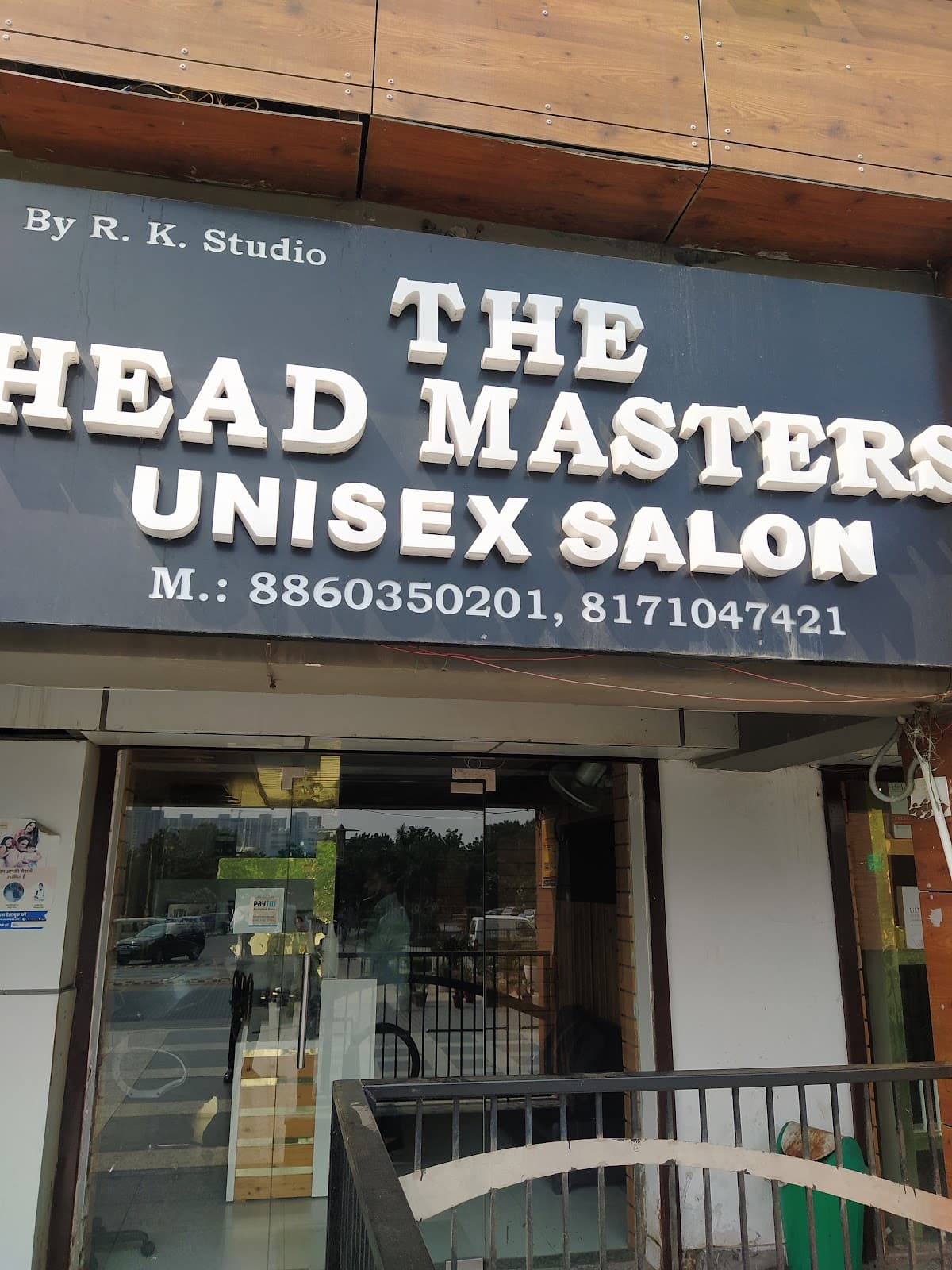 The HeadMaster