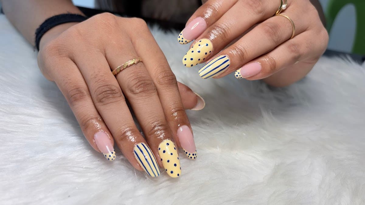 Nail Art Studio & Classes - Crystal Colours