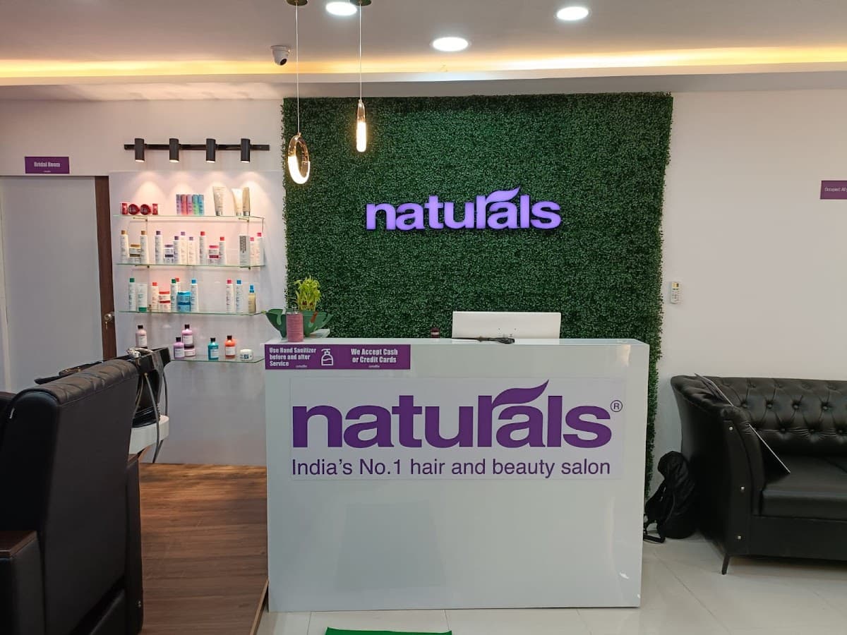 Naturals Salon