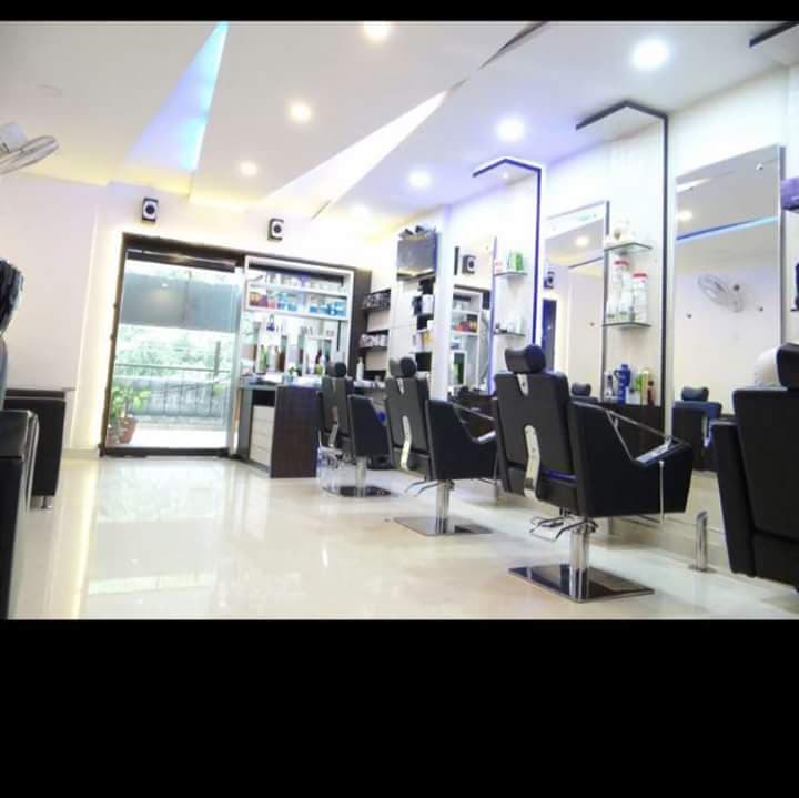 The Barber Looks Unisex Salon