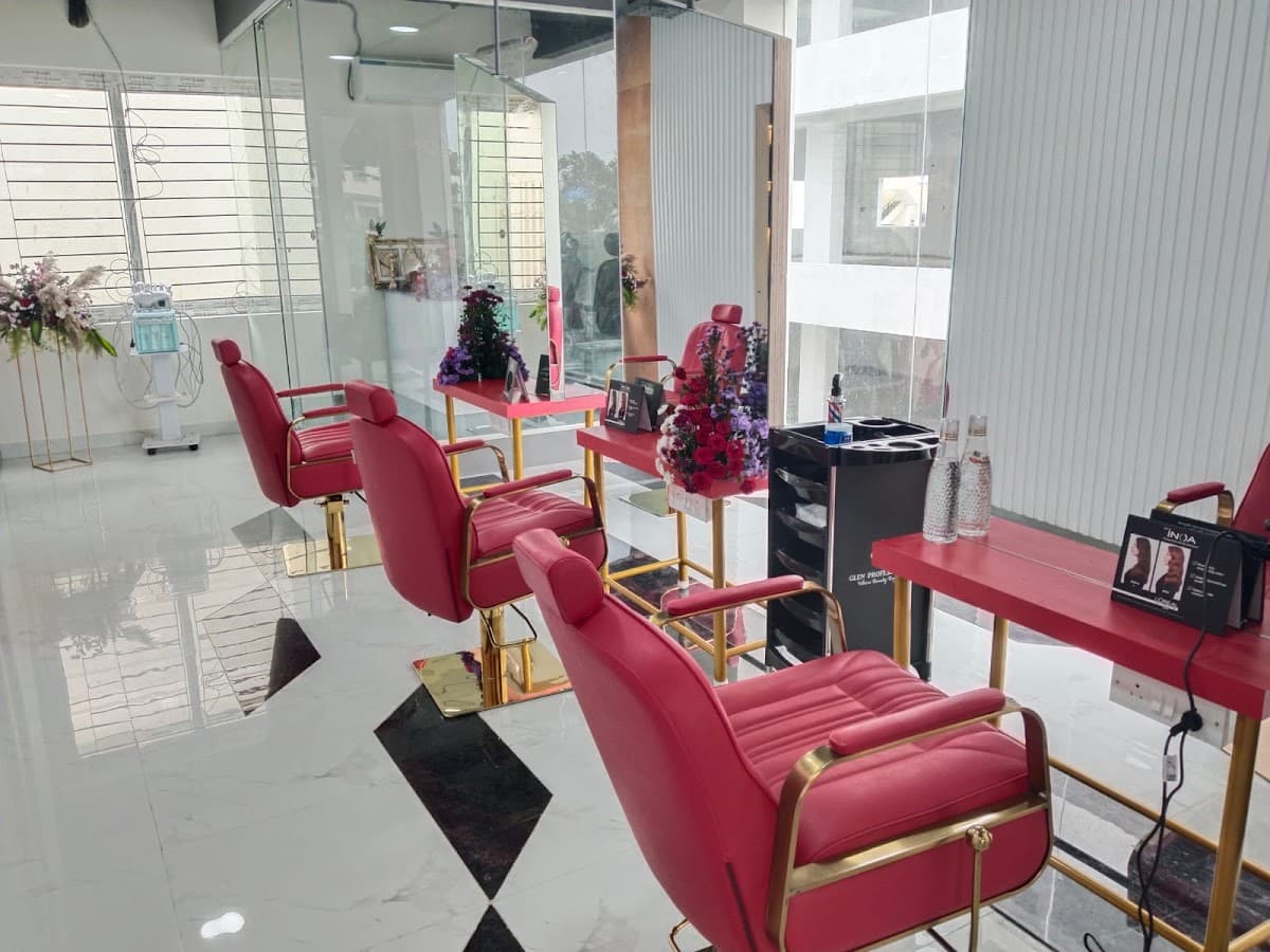 CRAZY n CREATIVE || Unisex Salon - Muddinapalya