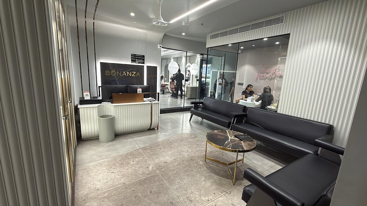 Bonanza Luxe Ladies Salon Varachha Surat