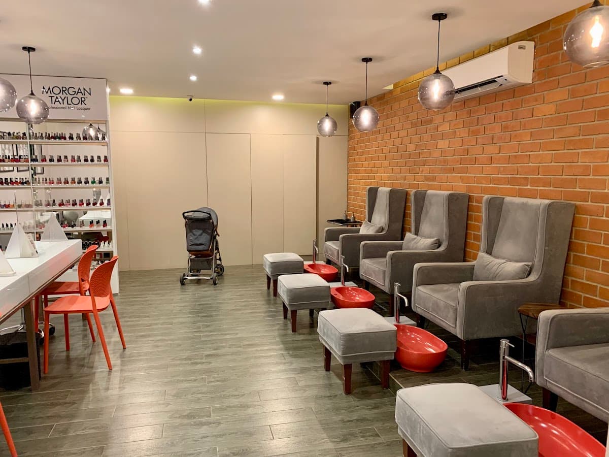 Blown - Salon - New BEL Road