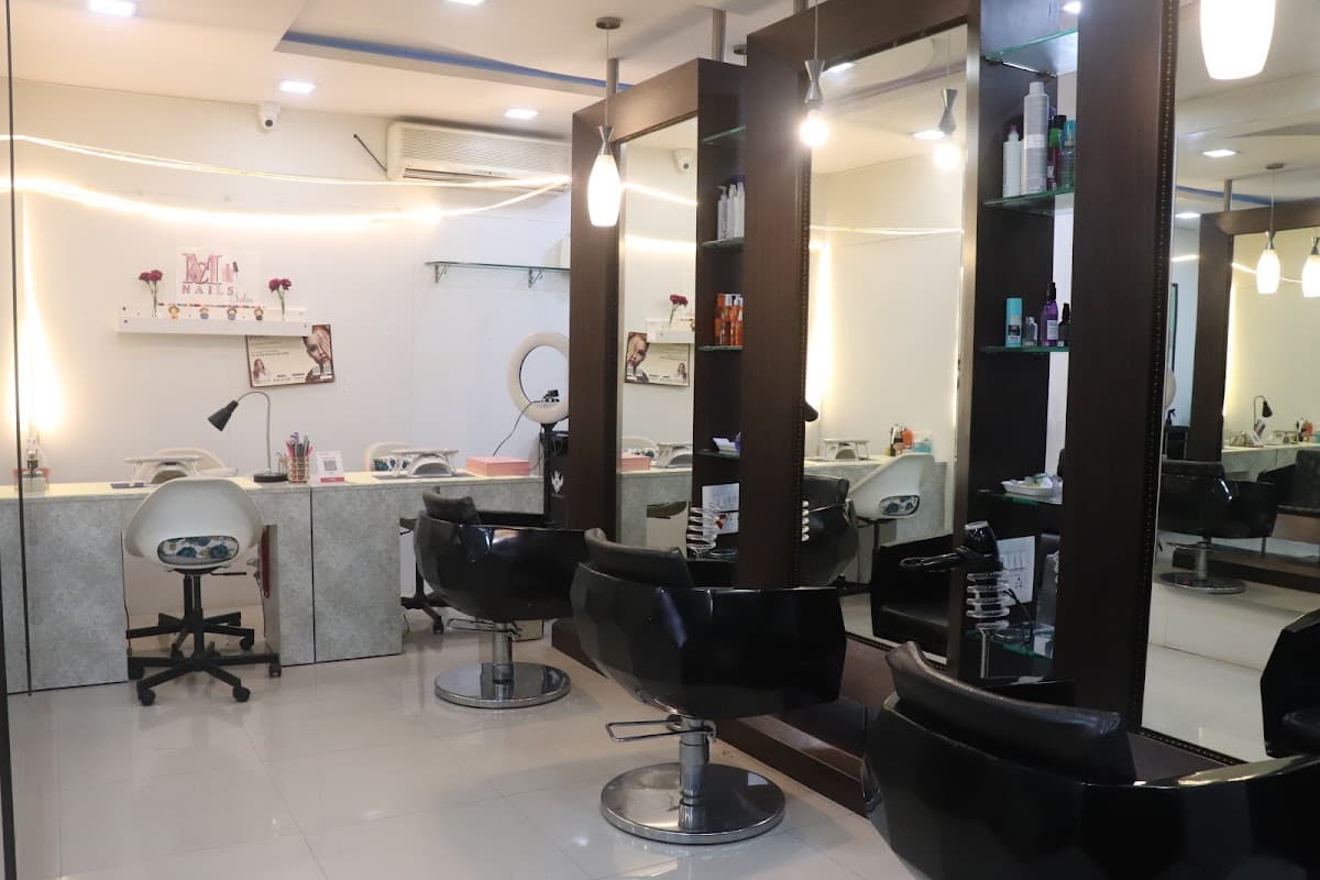 POSH STYLING ZONE & MC NAILS
