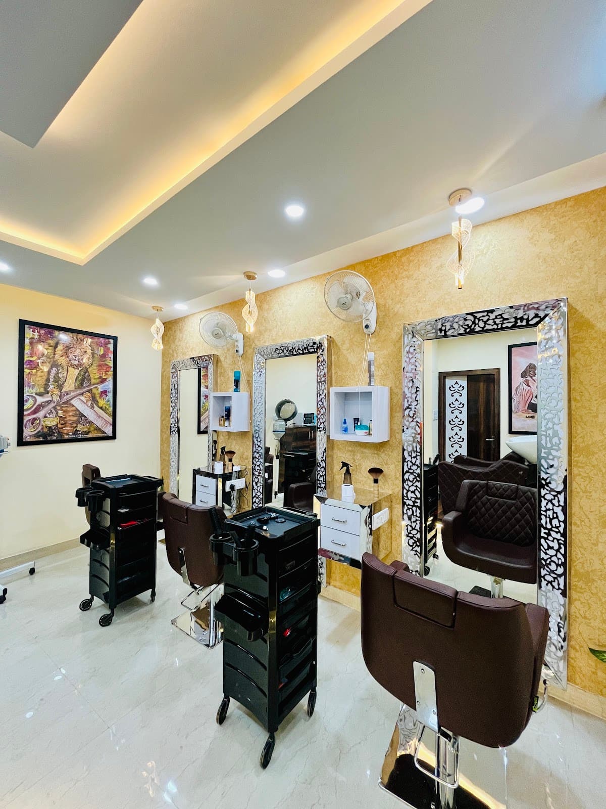 The Jawed Habib Salon, Bank Road, Motihari