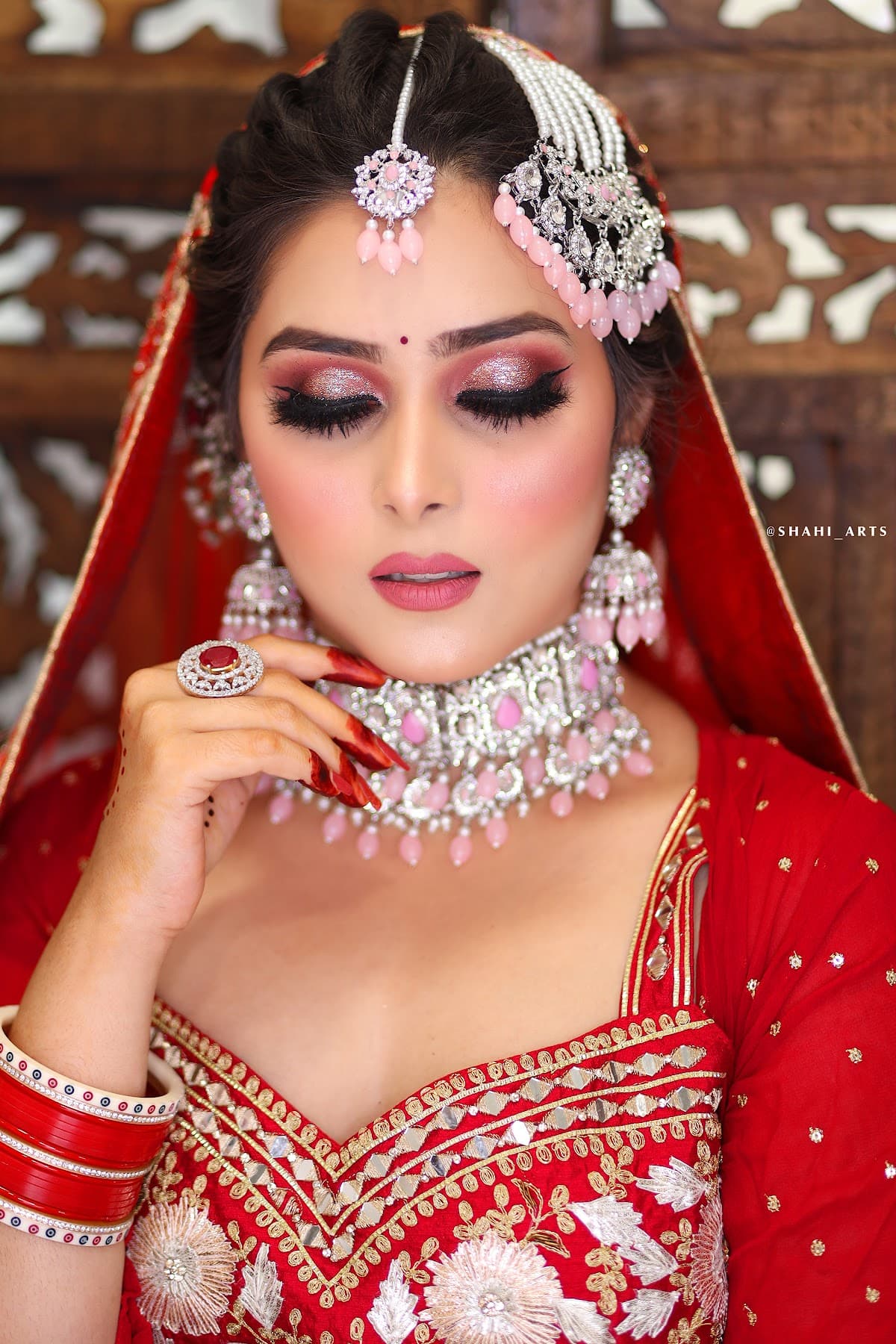 AnjuDh Makeoverz