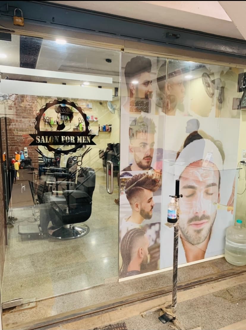 Cutting edge men’s salon