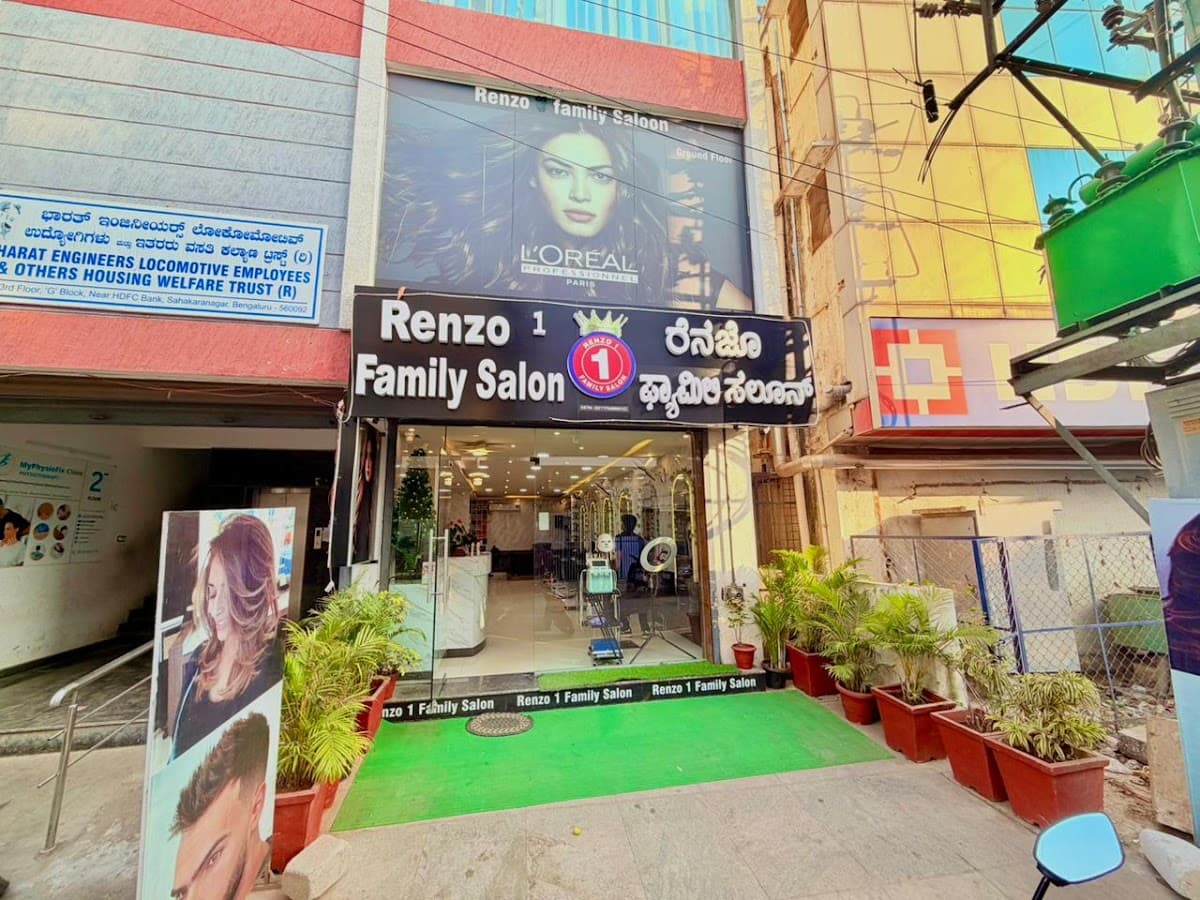 Renzo 5 family salon