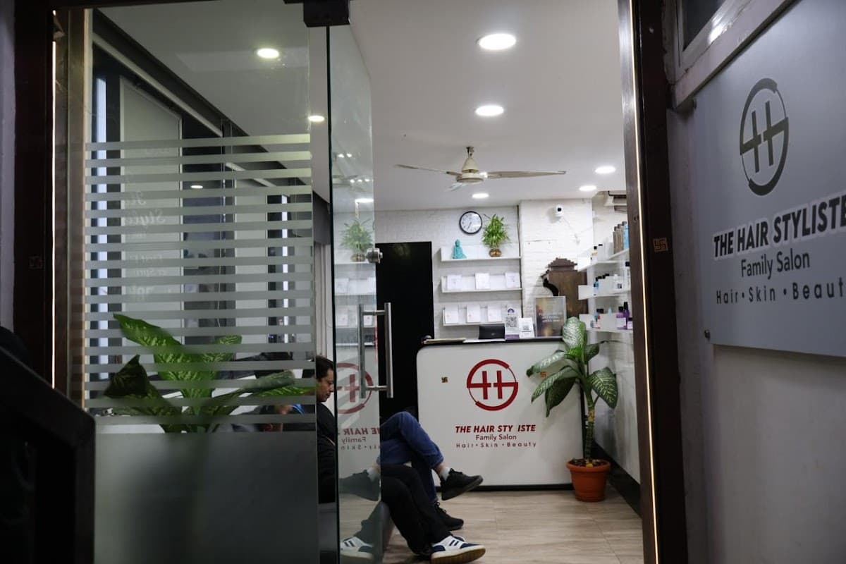 The Hair Styliste Salon - Munnekollal