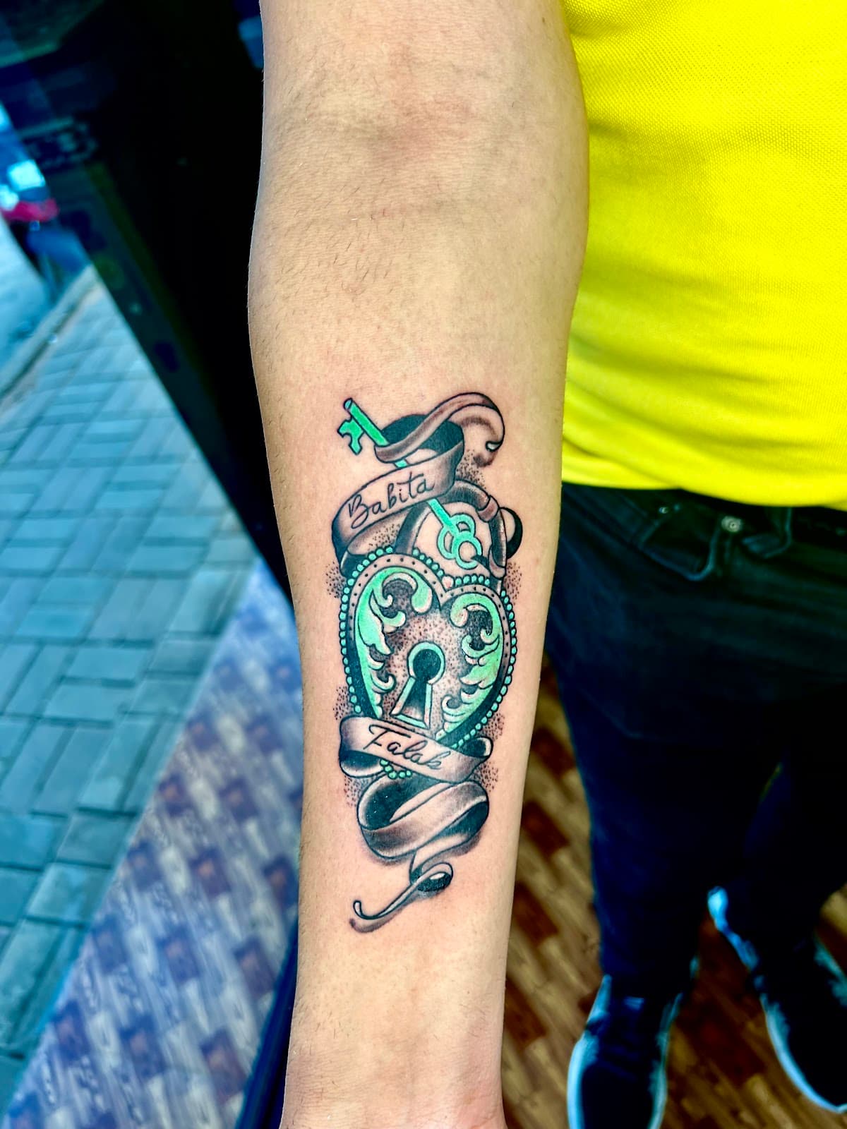 Kt tattoo body piercing