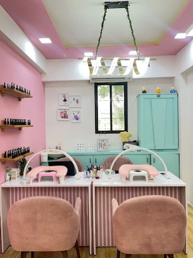 It’s me nails & makeup studio