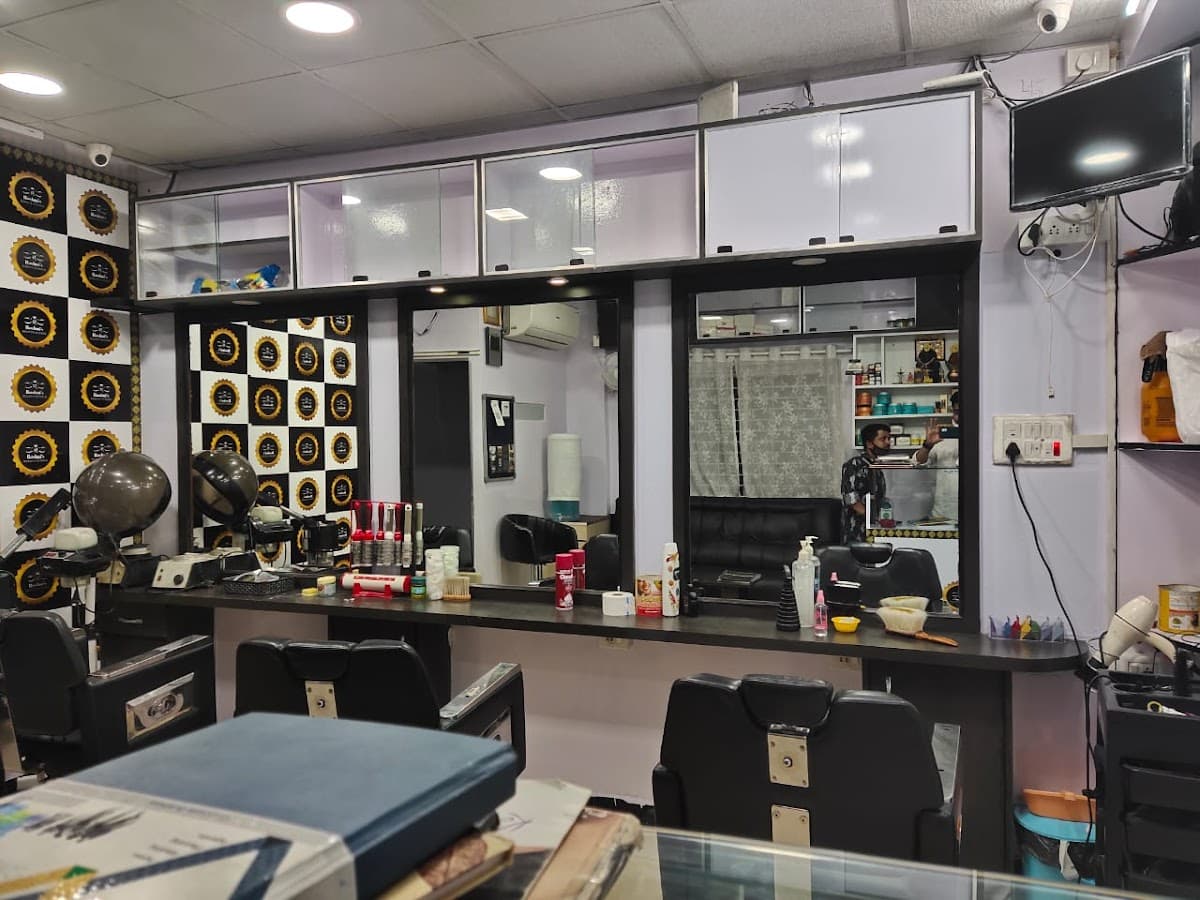 Roshni's Unisex Beauty Studio