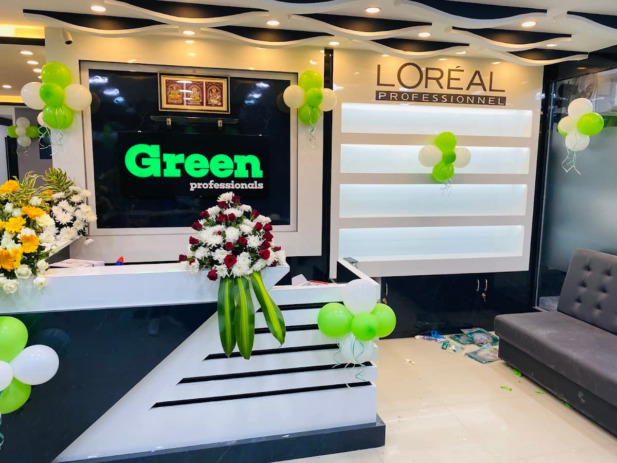 Green unisex salon Professionals