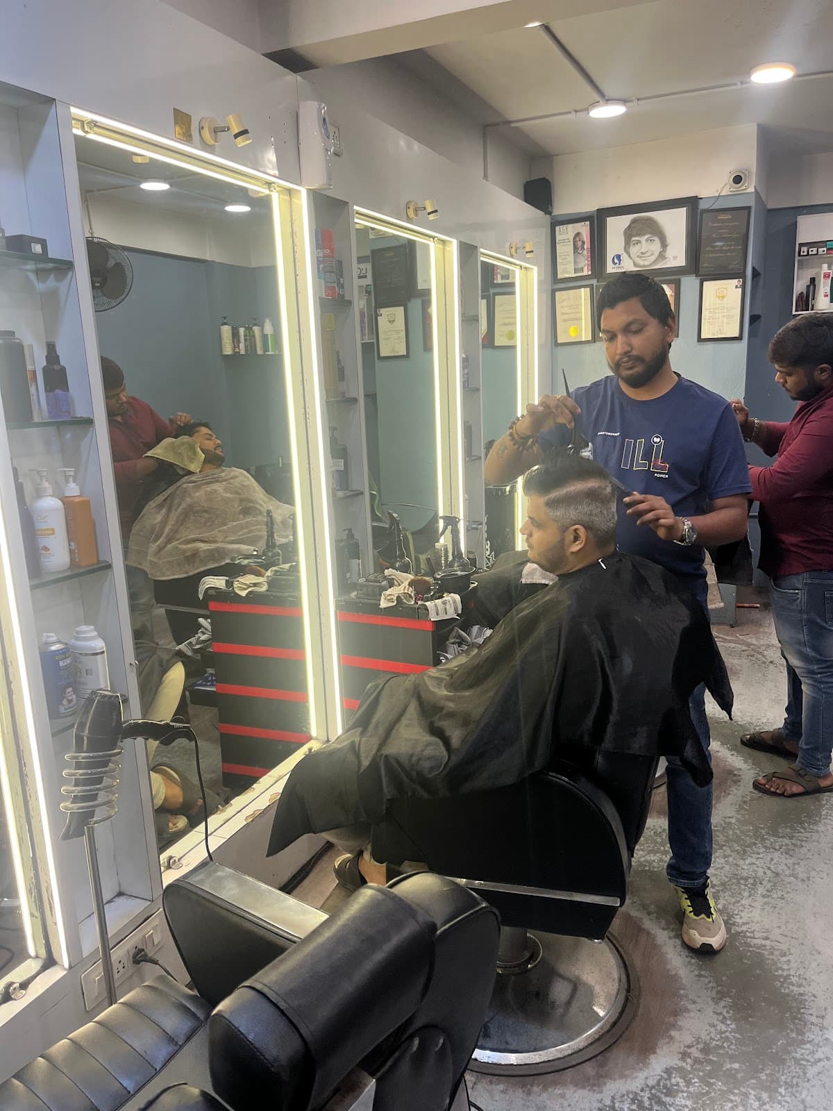 Hi-Tech Salon