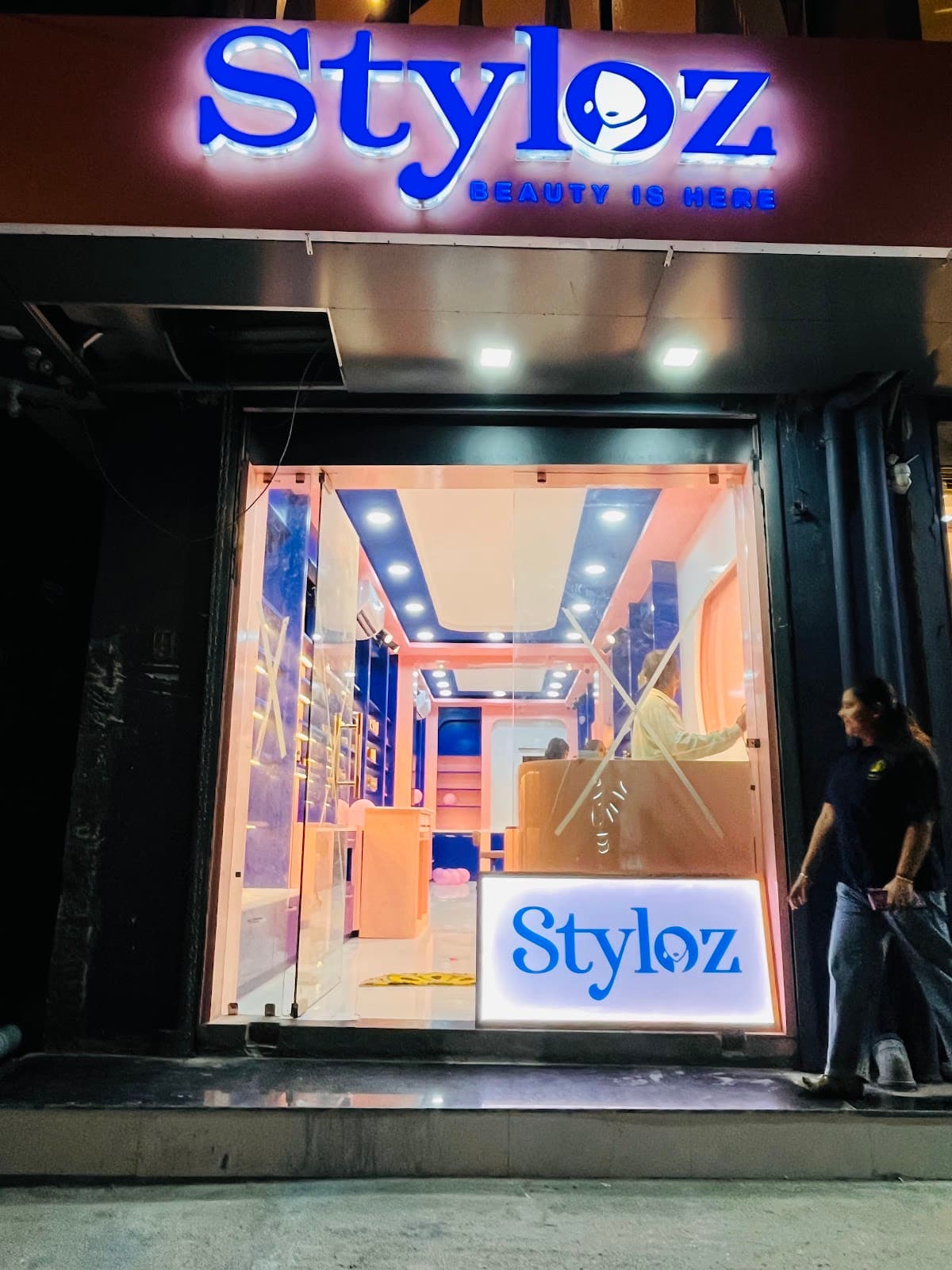 Styloz : Beauty Salon & Cosmetics Shop
