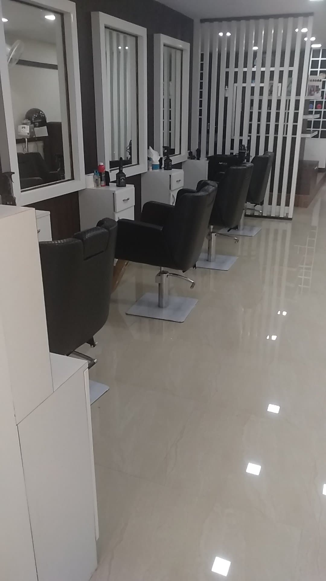 Salon Elite