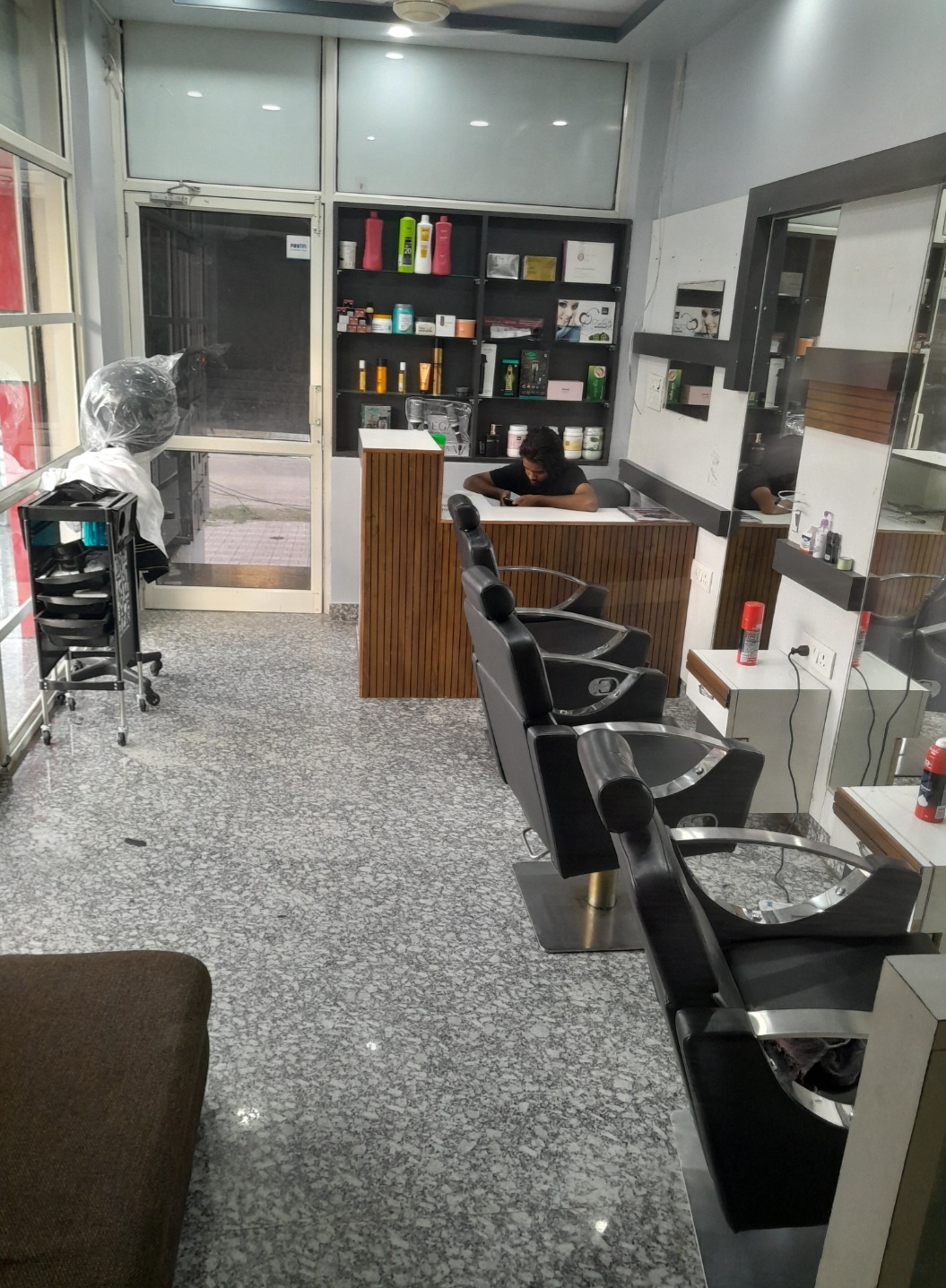 Hello Beauty Care Salon