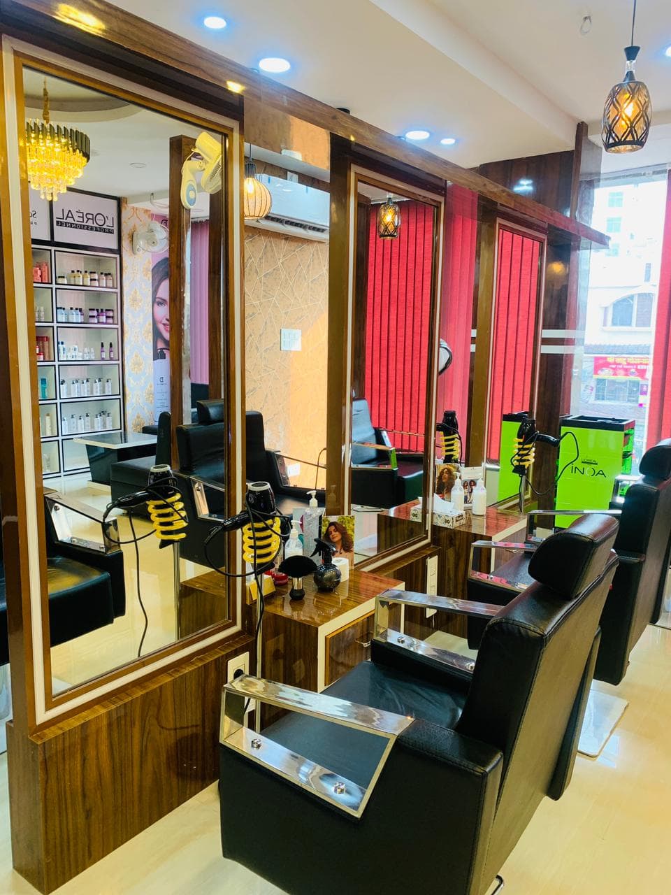 The Looks Professional Salon