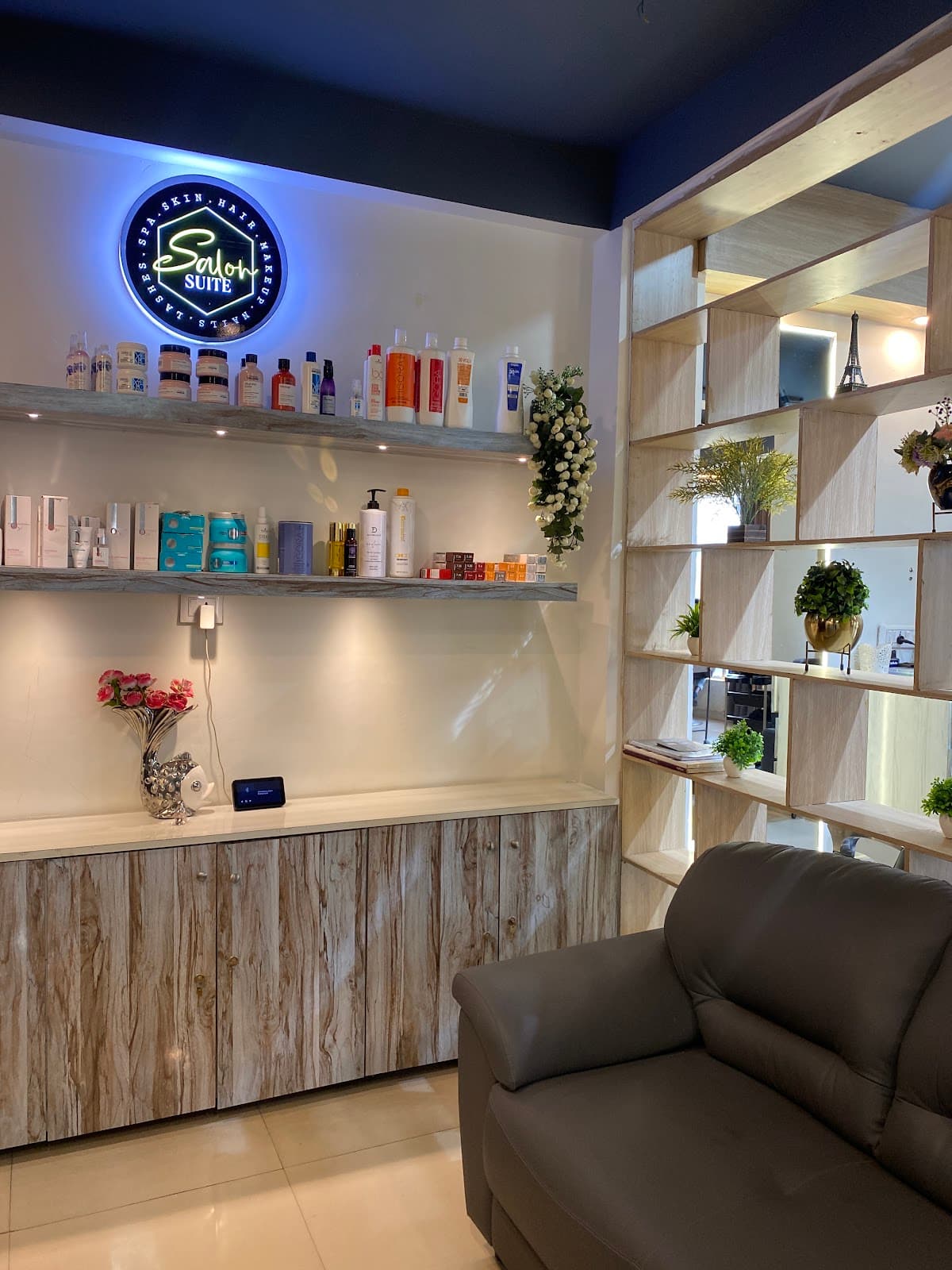 salon suite