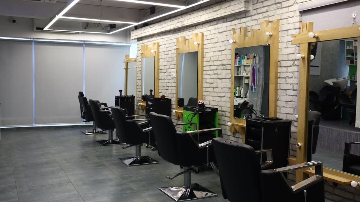 Grooming Galore Unisex Salon