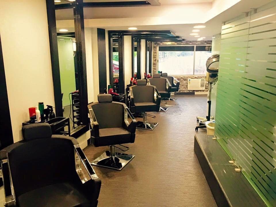 Scissors 'N' Razors Fashion Salon