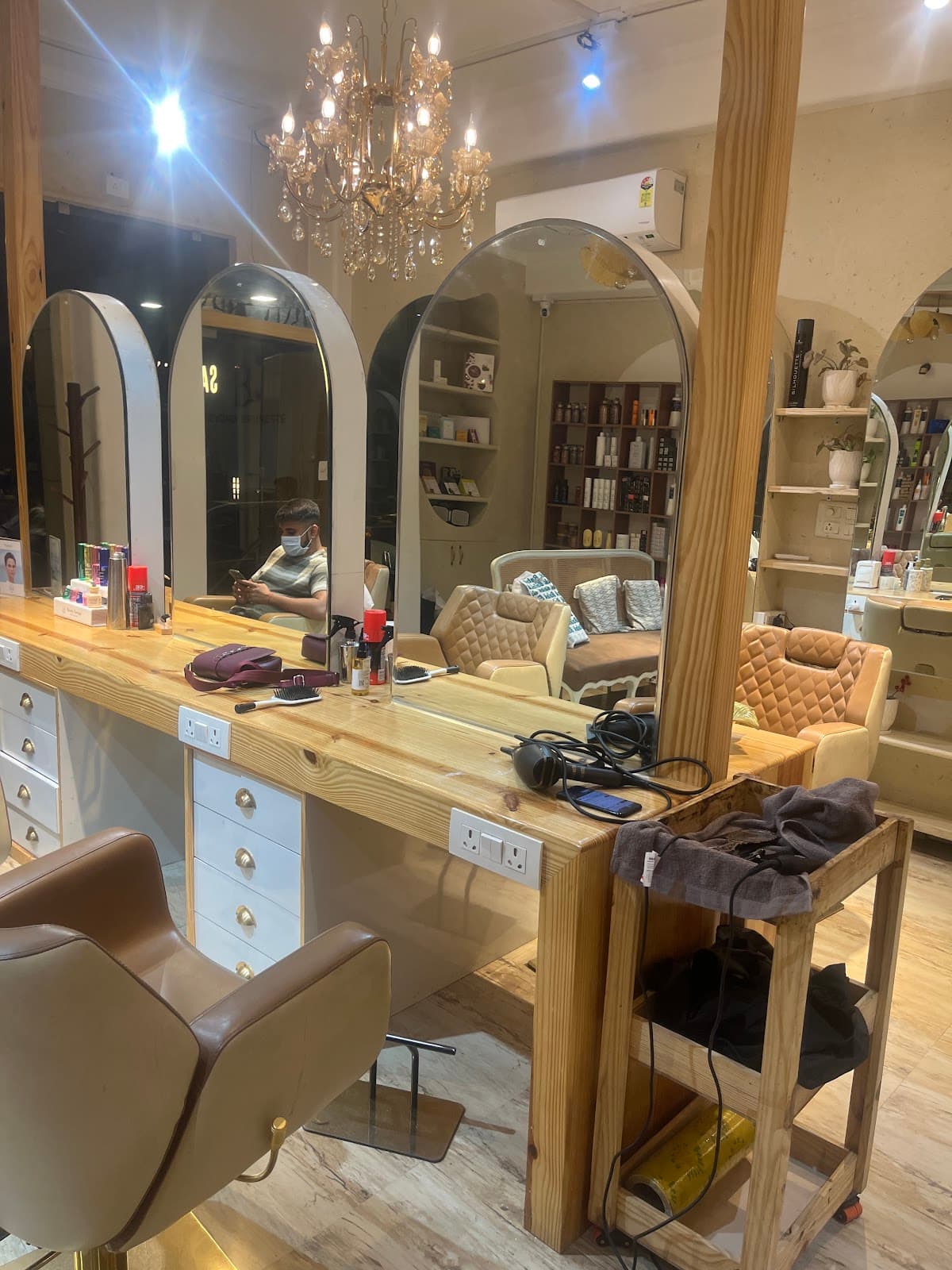 Beyond Brunette - A Luxury Salon