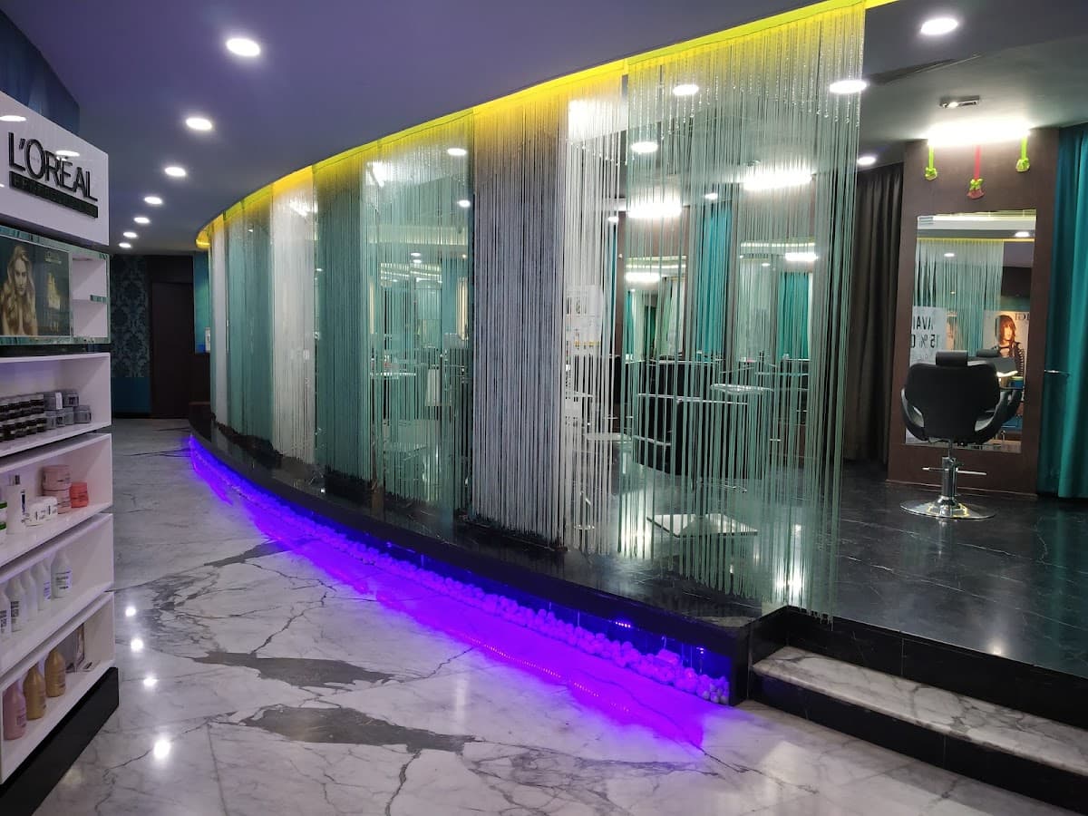 Golden Scissors Unisex Salon & Spa