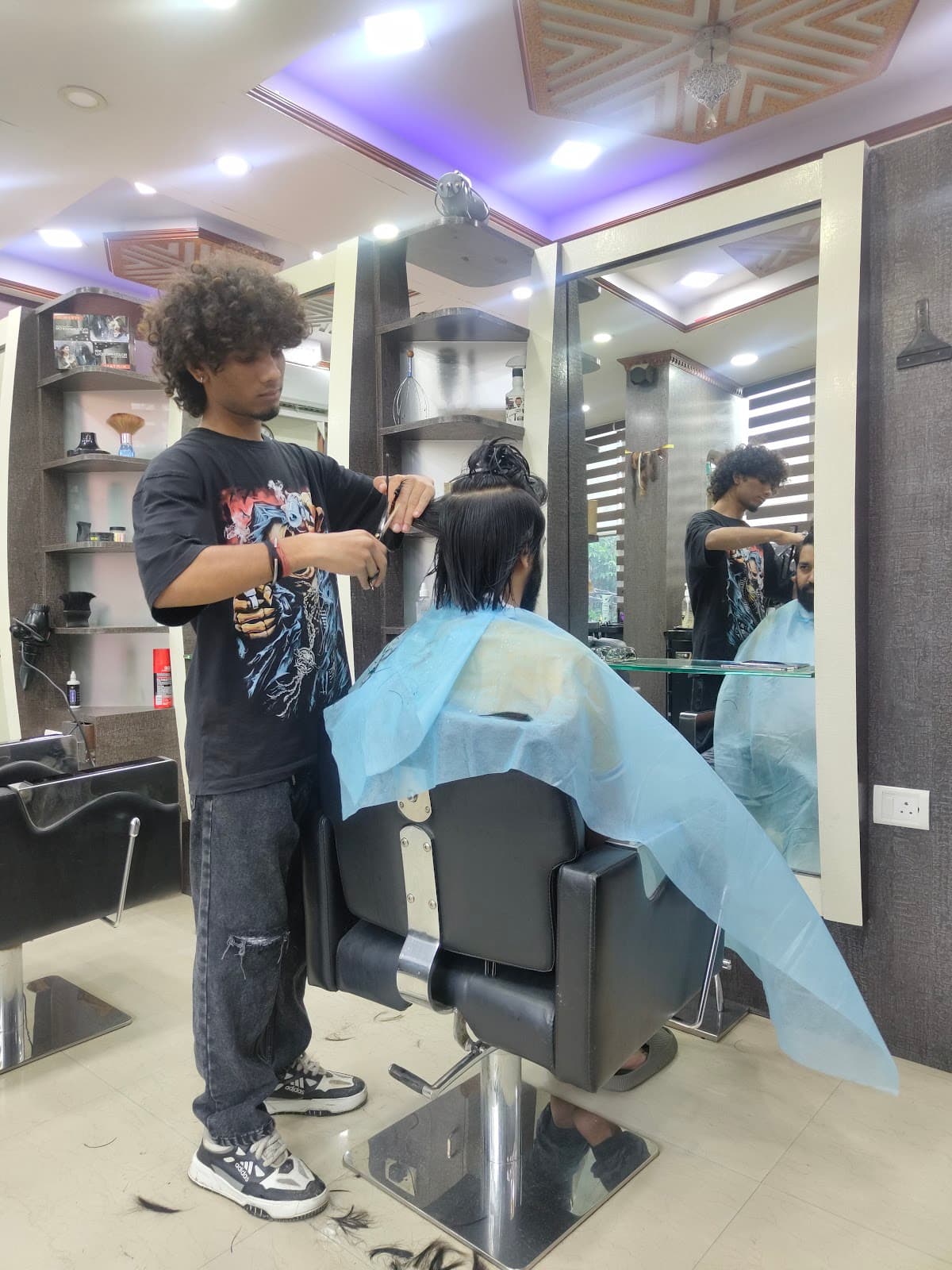 Hair N Care Unisex Salon DOMLUR