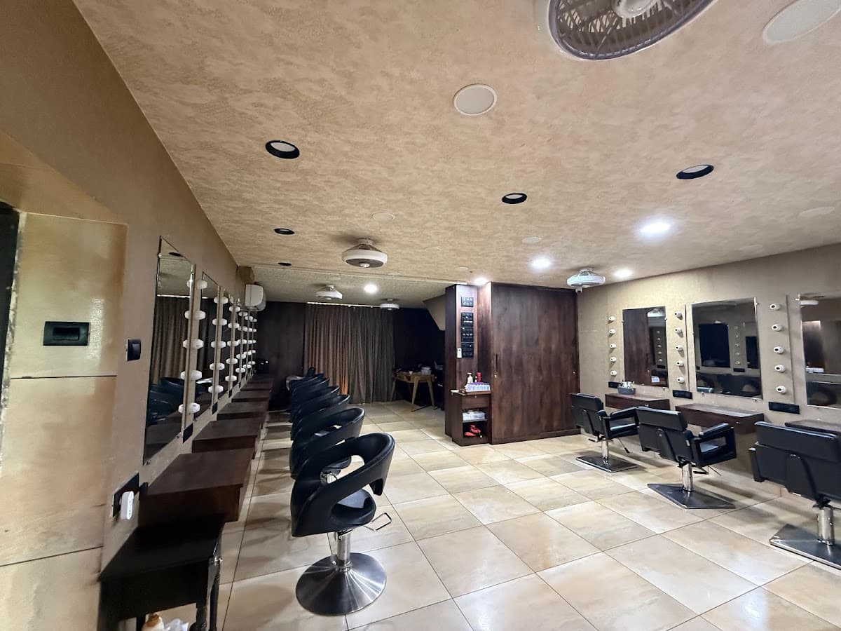 Rashmi Salon