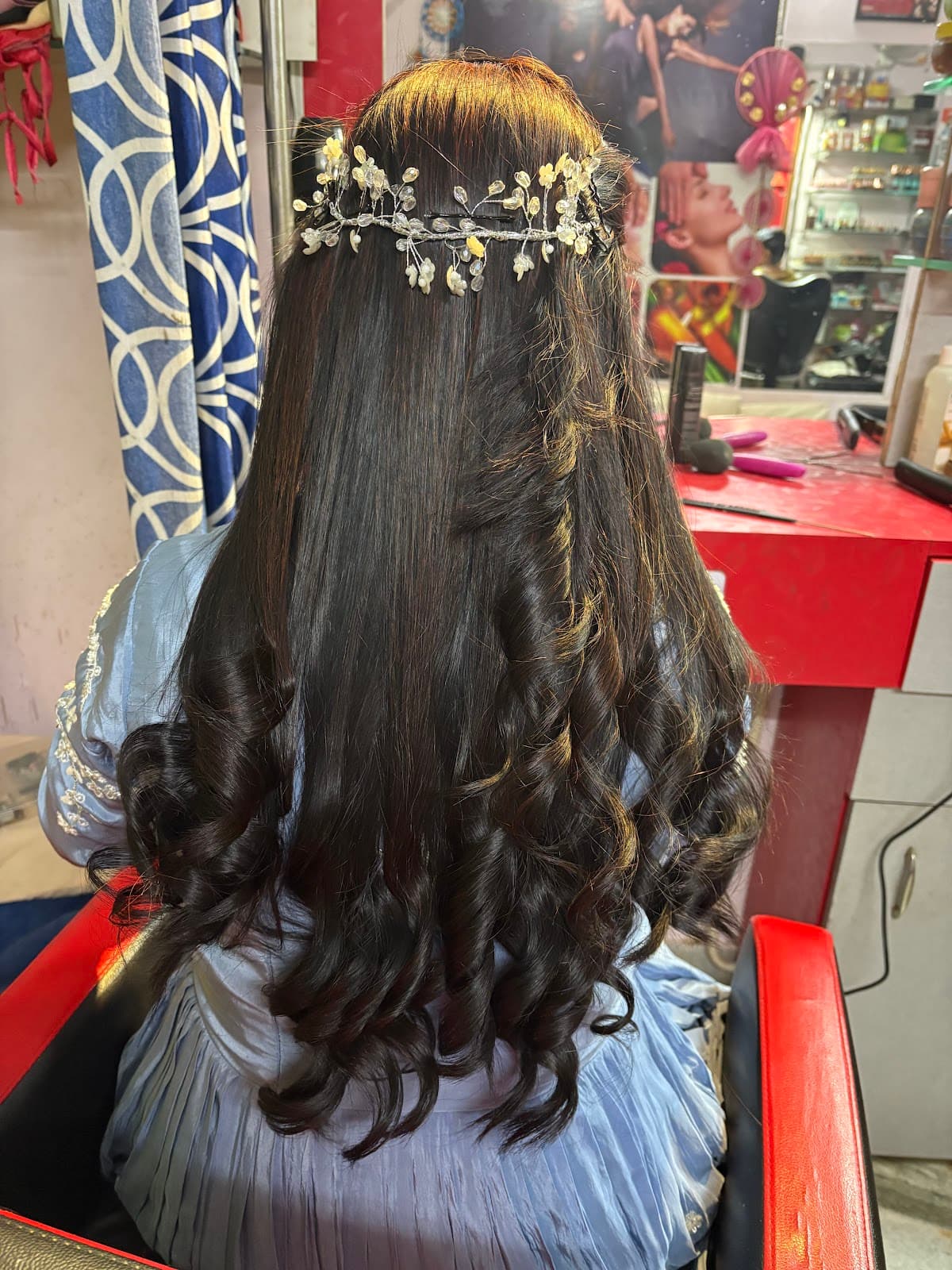Aashvi Parlour SALON Beauty Parlour