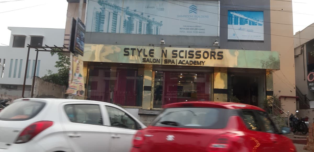 Style 'N' Scissors - Shyam Nagar