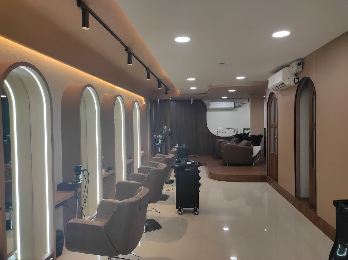 Naturals Salon