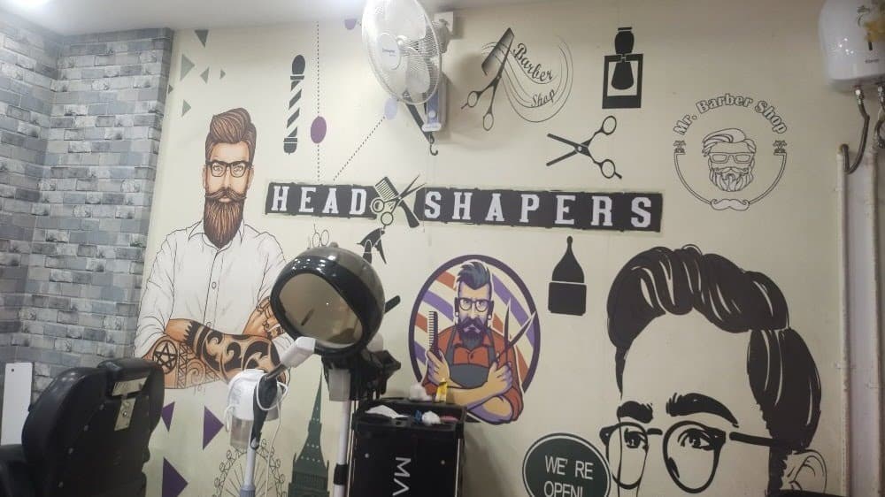 HEAD SHAPERS SALOON