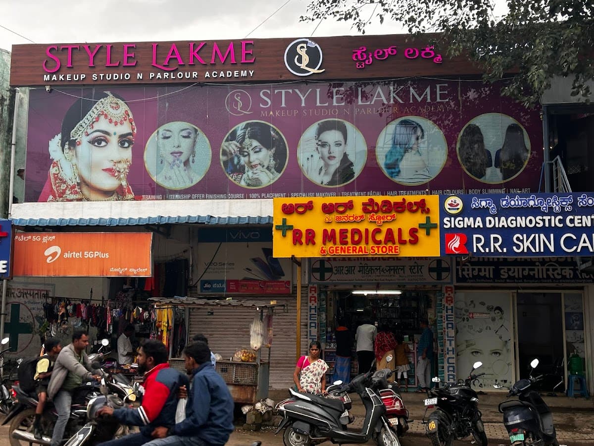 STYLE LAKME Parlour (Clinic,Makeup studio,Training centre)