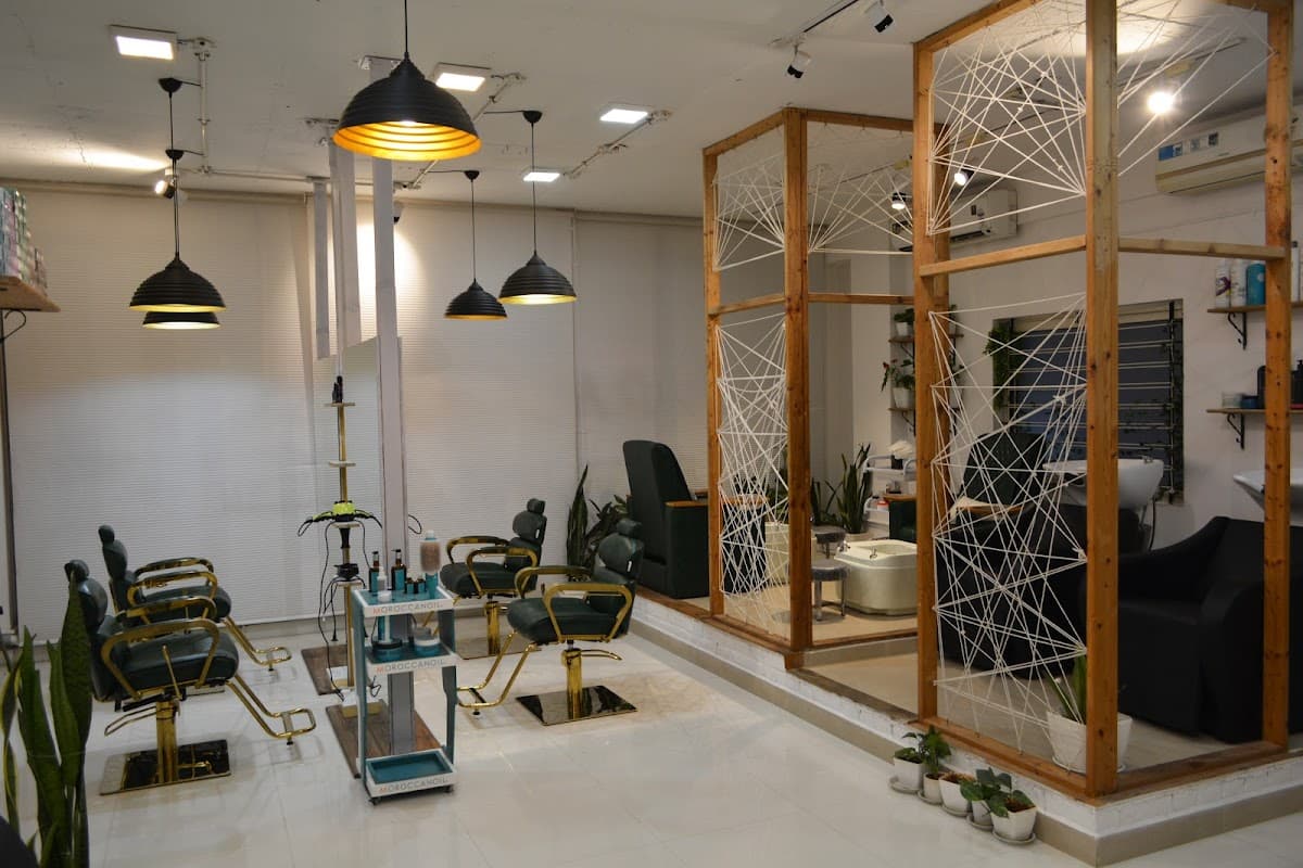 Dharm’s Hair & Beauty Unisex Salon Foot Reflexology