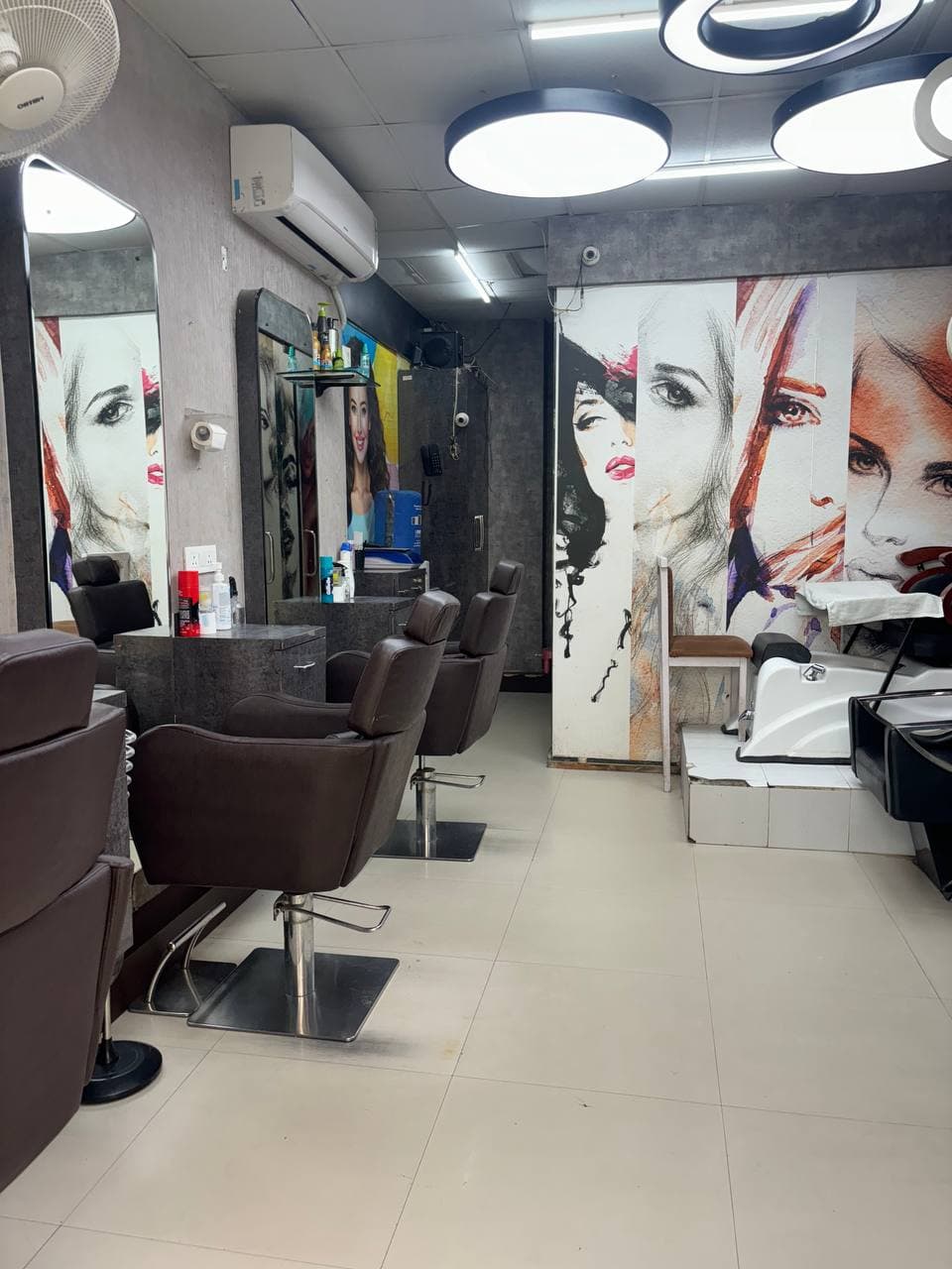 Yohanna Unisex Salon