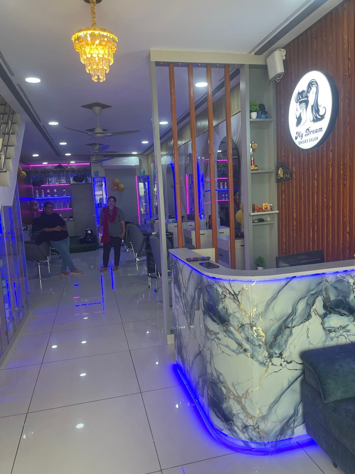 Clean Queen Salon & Makeup Studio