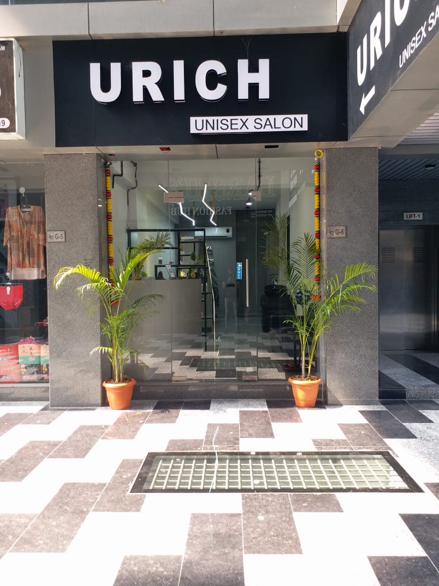 URICH UNISEX SALON